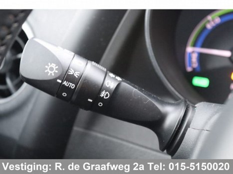 Toyota Auris - 1.8 Hybrid Dynamic | Cruise control | Climate control | Lichtmetalen velgen - 1