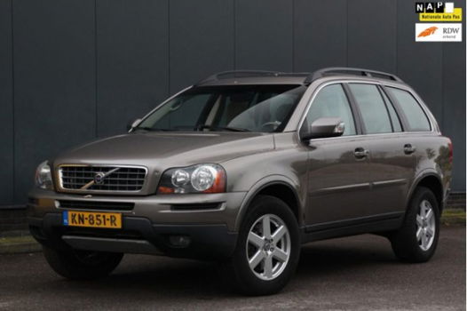 Volvo XC90 - 2.4 D5 Momentum 5p. Elek.dak/Leer/Parkeersensor/Trekhaak - 1