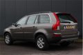 Volvo XC90 - 2.4 D5 Momentum 5p. Elek.dak/Leer/Parkeersensor/Trekhaak - 1 - Thumbnail
