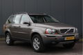Volvo XC90 - 2.4 D5 Momentum 5p. Elek.dak/Leer/Parkeersensor/Trekhaak - 1 - Thumbnail