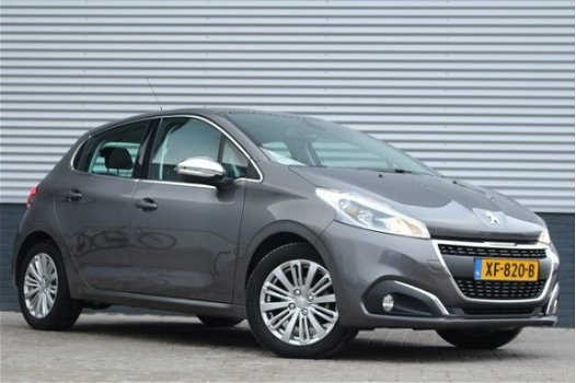 Peugeot 208 - 5-drs 1.2 110PK ALLURE NAVI BY APP ECC CRUISE LM BLUETOOTH ETC financieren v.a.1, 9%, - 1