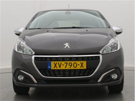 Peugeot 208 - 1.2 82pk Signature | Navigatie | Airco | Parkeersensoren | Regensensor | Donker getint - 1