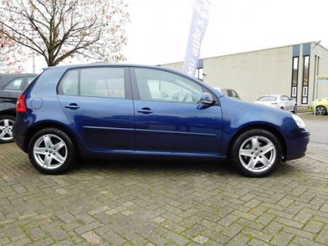 Volkswagen Golf - 1.6 16V FSI Optive 5-deurs - 1