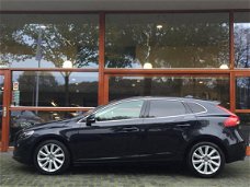 Volvo V40 - 1.6 T3 Summum