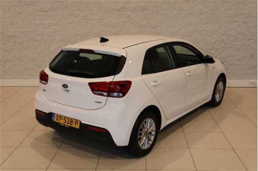 Kia Rio - 1.0 TGDI DynamicLine Navi / Camera / Cruise control / LMV / Fabrieksgarantie - 1