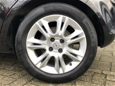 Opel Corsa - 1.2-16V Cosmo Automaat/Climate/16inch/PDC achter