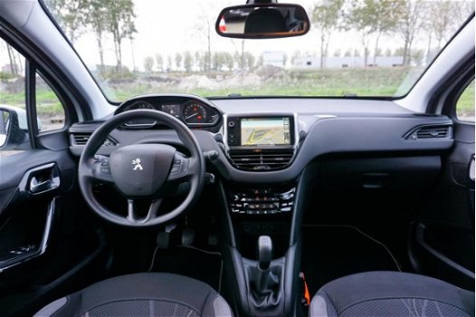 Peugeot 208 - Envy navigatie, climate, parkeersensoren - 1