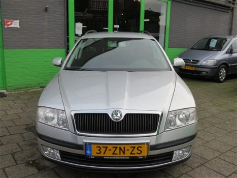 Skoda Octavia Combi - 1.6 Ambiente Nw type/ Dealer onderhouden APK - 1