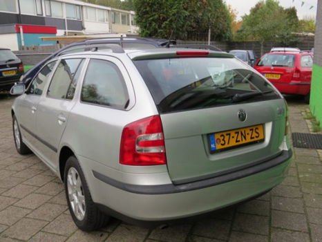 Skoda Octavia Combi - 1.6 Ambiente Nw type/ Dealer onderhouden APK - 1