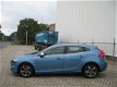 Volvo V40 - 2.0 D2 R-Design Bns - 1 - Thumbnail