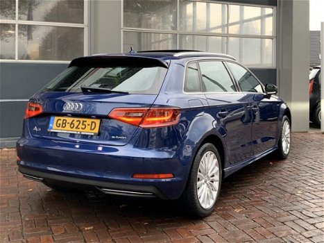 Audi A3 Sportback - 1.4 e-tron PHEV Attraction Schuifdak, 17Inch, Cruise, Clima 1e eigen 2015 Lage k - 1