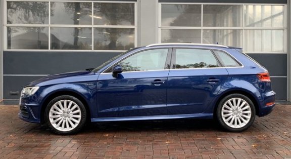 Audi A3 Sportback - 1.4 e-tron PHEV Attraction Schuifdak, 17Inch, Cruise, Clima 1e eigen 2015 Lage k - 1