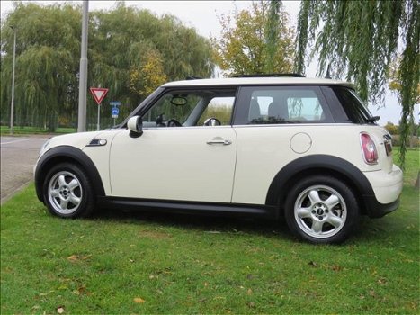 Mini Mini One - 1.4 Anniv. MK II PANORAMA-OPEN DAK HALF-LEDER CRUISE *NL-AUTO - 1