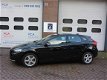 Volvo V40 - T2 Momentum Automaat, Navigatie, City Safety, Blue tooth, Stoelverw... Vestiging Hilvers - 1 - Thumbnail