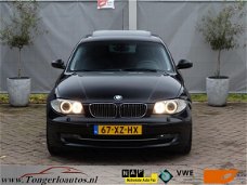 BMW 1-serie - 118i Business Line schuif/kanteldak- Apk nieuw- nette auto