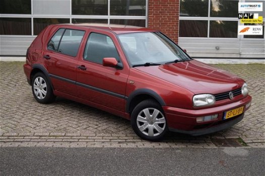 Volkswagen Golf - 1.6 Milestone Sport ELEKTR. PAKKET * APK * VOL DEALER ONDERHOUDEN * NAP - 1