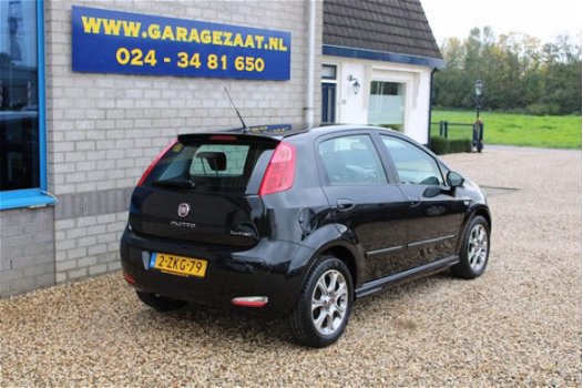 Fiat Punto Evo - 0.9 TwinAir 5DRS Street NAVIGATIE PDC - 1