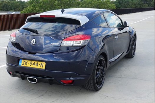 Renault Mégane Coupé - 2.0 T Sport Red Bull Racing RB8 - 1