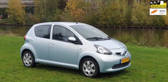 Toyota Aygo - 1.0-12V + Dealer onderhouden elekramen stuurbkr cv op afs - 1