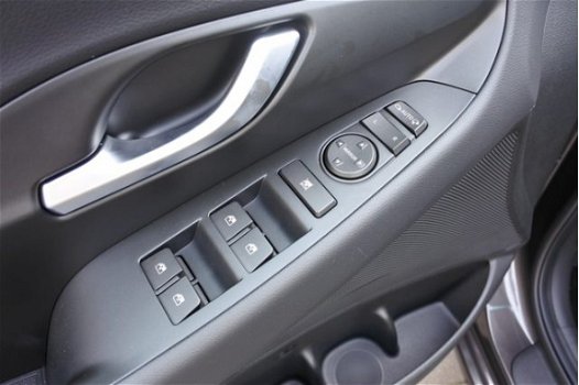 Hyundai i30 - 1.0 T-GDI Comfort | OP=OP | Navigatie | Airco (automatisch) | Bluetooth | Achteruitrij - 1