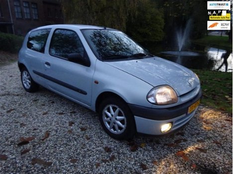 Renault Clio - 1.6 RT AUTOMAAT *apk:11-2020* dealer onderhouden - 1