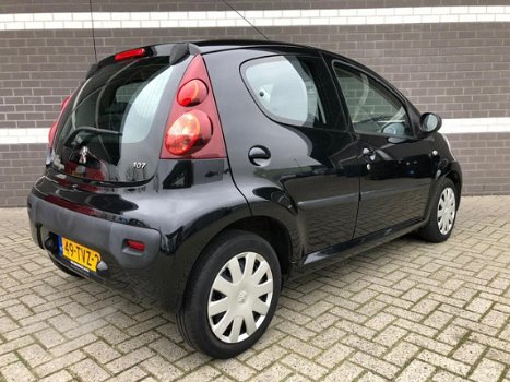 Peugeot 107 - 1.0 Active AIRCO 5-DEURS TOERENTELLER RADIO-CD SPELER MISTLAMPEN CENTRALE VERGRENDELIN - 1