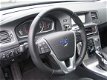 Volvo V60 - Automaat 2.0 T5 Momentum 245 PK (occasion) - 1 - Thumbnail