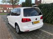 Volkswagen Touran - 2.0 TDI 140pk DSG 2012 - 1 - Thumbnail