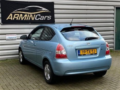 Hyundai Accent - 1.6i Dynamic - 1