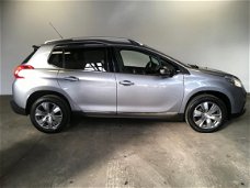 Peugeot 2008 - 1.2 PureTech Allure Navi / Clima / Panodak / Etc