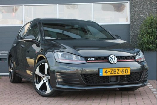 Volkswagen Golf - 2.0 TSI GTI Performance DSG / Panodak / ACC / LANEASSIST / KEYLESS / LEDER - 1