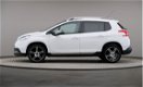 Peugeot 2008 - BL Executive 1.2 82pk, Navigatie, Panoramadak, Stoelverwarming - 1 - Thumbnail