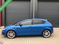 Seat Leon - 2.0 TFSI Cupra R 265PK Xenon/Dak/Navi/19 inch