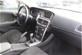 Volvo V40 - T2 Kinetic Business / Navigatie / Bluetooth / Parkeersensoren - 1 - Thumbnail