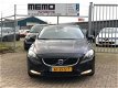 Volvo V40 - 1.6 D2 Kinetic *Camera*Digi Tellers*NAVI - 1 - Thumbnail