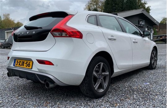 Volvo V40 - D4 R-Design - 1