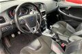 Volvo V40 - D4 R-Design - 1 - Thumbnail