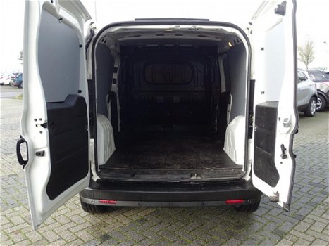 Opel Combo - Edition 1.3CDTI 95 pk - airco - cruise - betimmering - PDC - 1