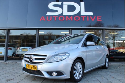 Mercedes-Benz B-klasse - 180 Ambition // NAVI // CLIMA // STOELVERWARMING - 1