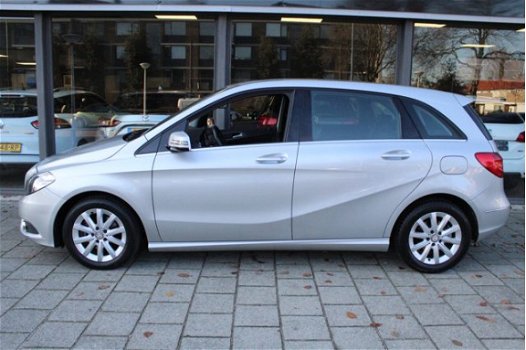 Mercedes-Benz B-klasse - 180 Ambition // NAVI // CLIMA // STOELVERWARMING - 1