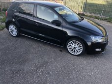 Volkswagen Polo - 1.4-16V Highline