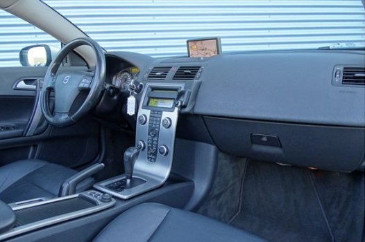 Volvo C70 Convertible - 2.4 D5 Momentum Automaat, Leer, Navigatie, Cruise, Climate - 1