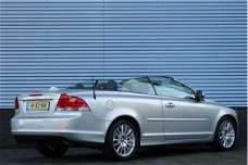 Volvo C70 Convertible - 2.4 D5 Momentum Automaat, Leer, Navigatie, Cruise, Climate