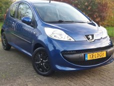 Peugeot 107 - 1.0-12V XR NETTE AUTO