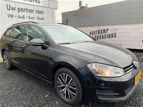 Volkswagen Golf - 1.2 TSI Comfortline NAVI/PDC/TREKHAAK/STOELVERW - 1