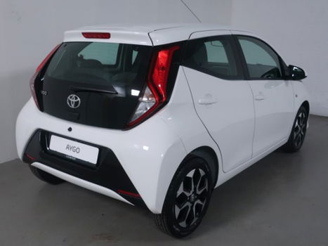 Toyota Aygo - 1.0 Vvt-I X-Play - 1