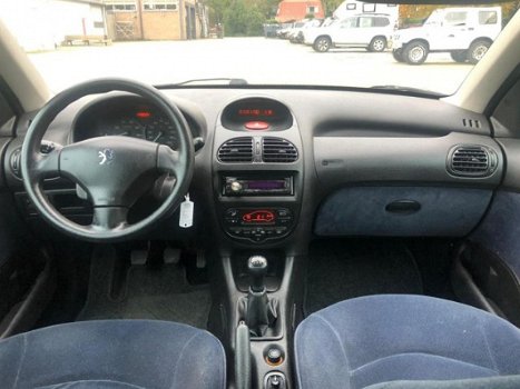 Peugeot 206 - Gentry 1.4 5 deurs Airco Apk 28.2.202 - 1