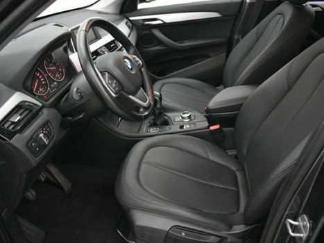 BMW X1 - sDrive 16d 116pk Business | Navi | Leder | Elektr. Kofferklep | - 1