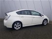 Toyota Prius - 1.8 Dynamic | AUTOMAAT | AIRCO | NAVI | KEY-LESS ENTRY | LUXE | - 1 - Thumbnail