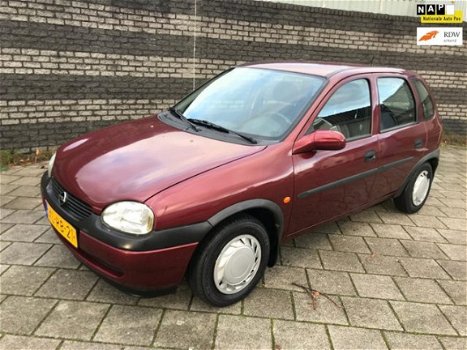 Opel Corsa - 1.2i-16V Strada nap en apk - 1